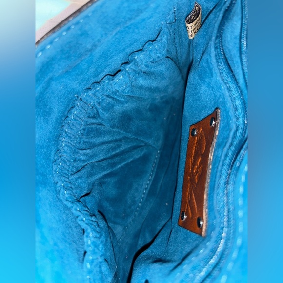 NWT Patricia Nash Vallata Mirage Blue Tooled Leather Crossbody Shoulder Bag​ - Picture 10 of 13